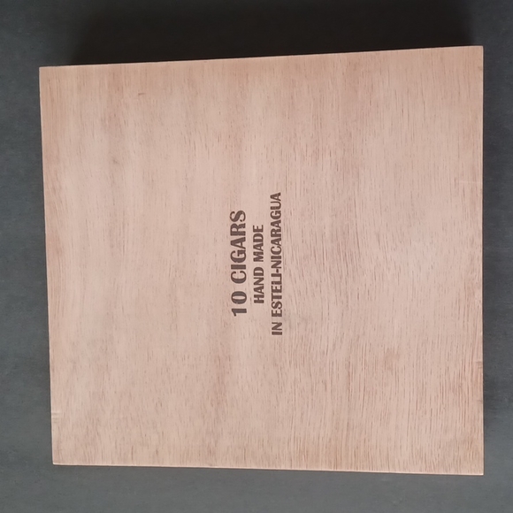 Latitude Zero Wooden Cigar Box - Picture 6 of 6